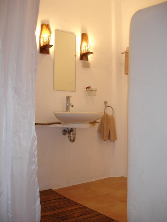 Artista Beach Villa Balabag  Zimmer foto