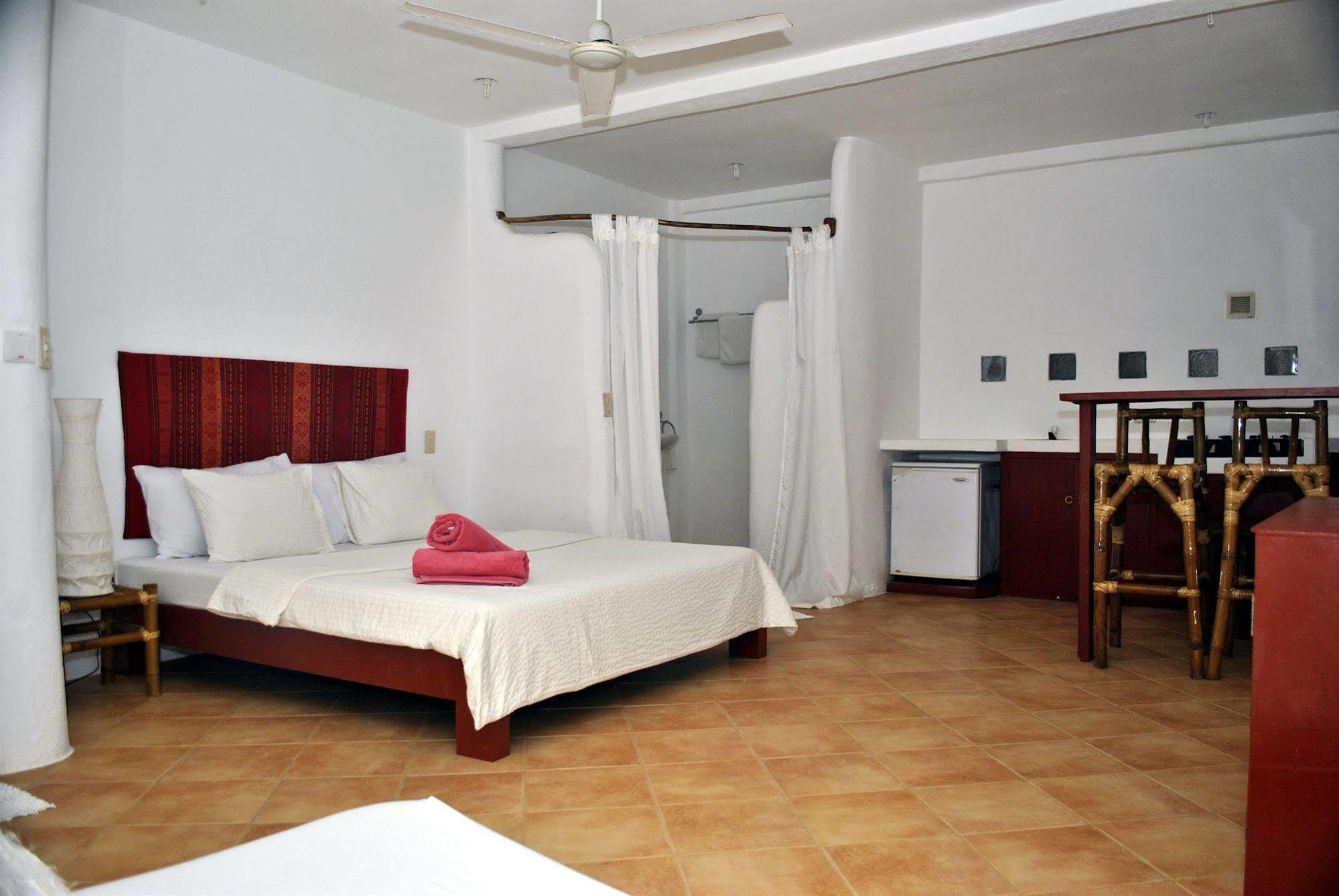 Artista Beach Villa Balabag  Exterior foto